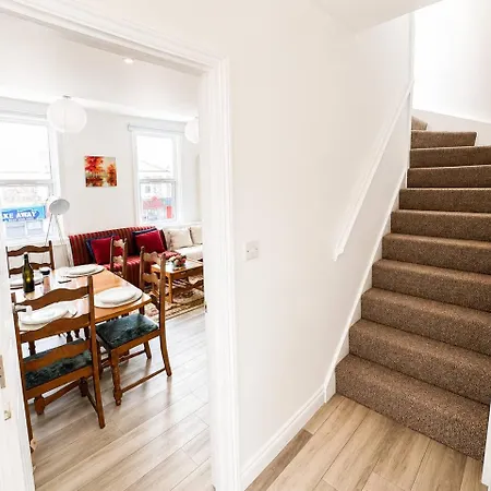 Appartement Free Parking Gloucester Rd 2-bed Flat Sleeps 6 *