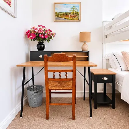 Appartement Free Parking Gloucester Rd 2-bed Flat Sleeps 6